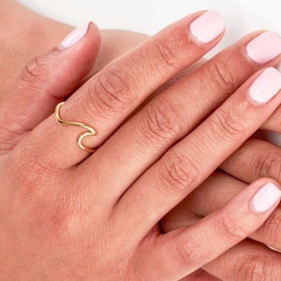 Gold Ring dainty gold wave ring WATERPROOF ocean wave ring sz 6, 7, 8 CUTE - Picture 11 of 11
